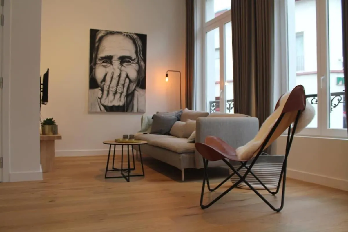 Charming Apartment With Cathedral View In Antwerp On The 2Th Floor 0*,